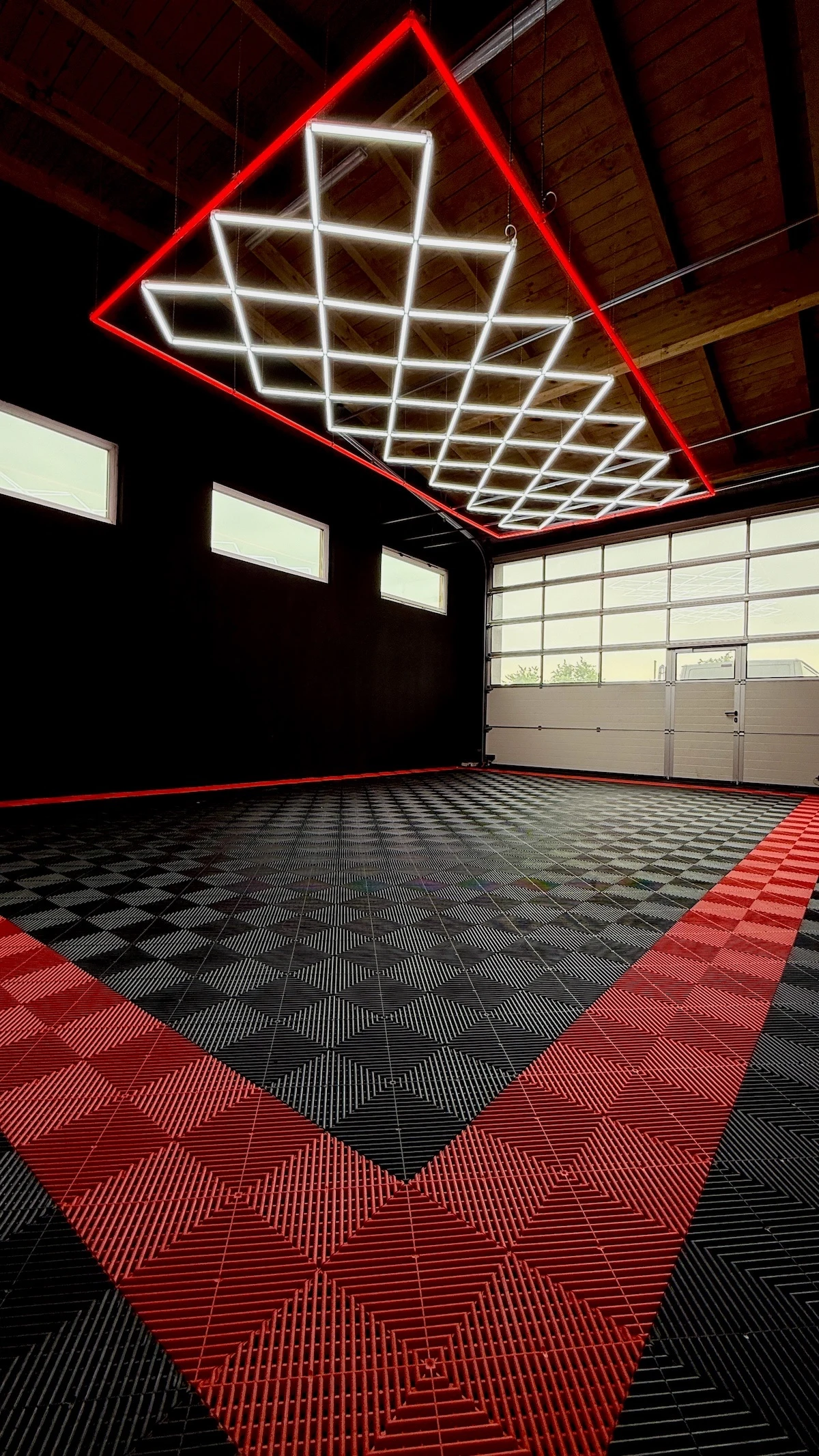 Освещение для детейлинг студии — линейные светильники DC-Light