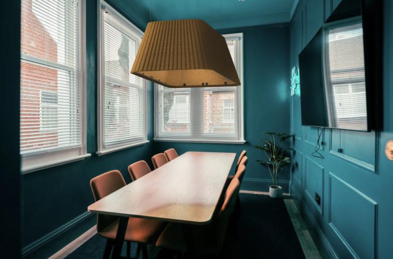 Акустический подвесной светильник 1070х660х385мм