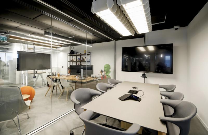 Акустический подвесной светильник 1400х500х200мм