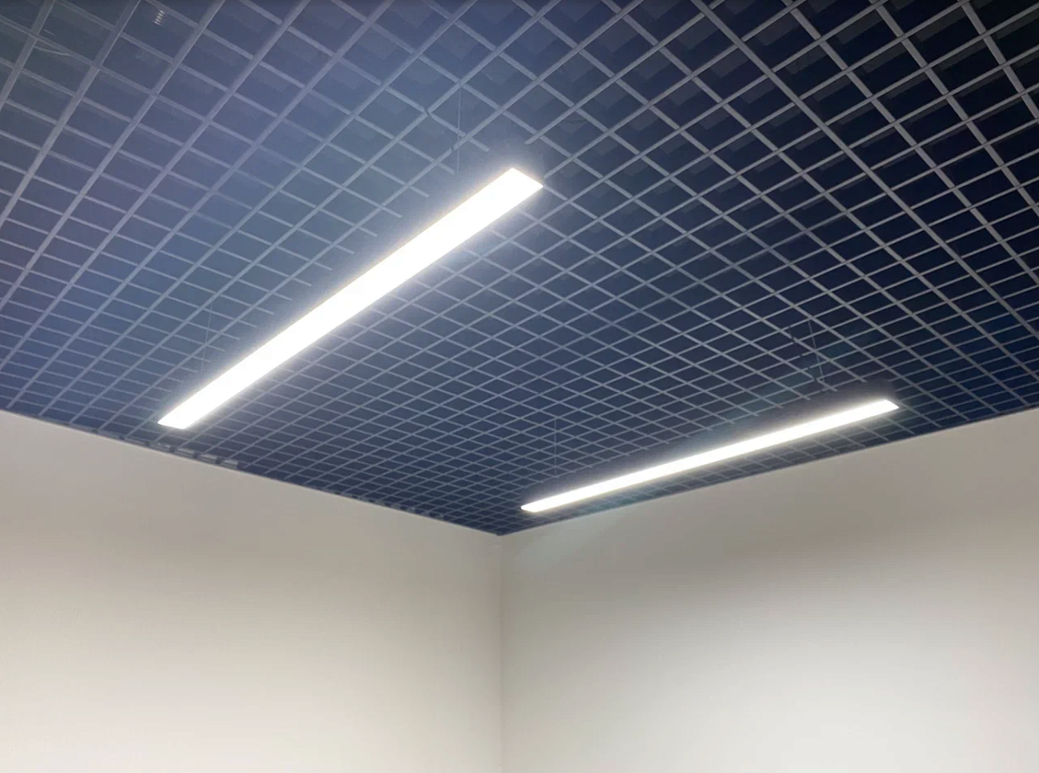 Монтаж линейных светильников в Санкт-Петербурге