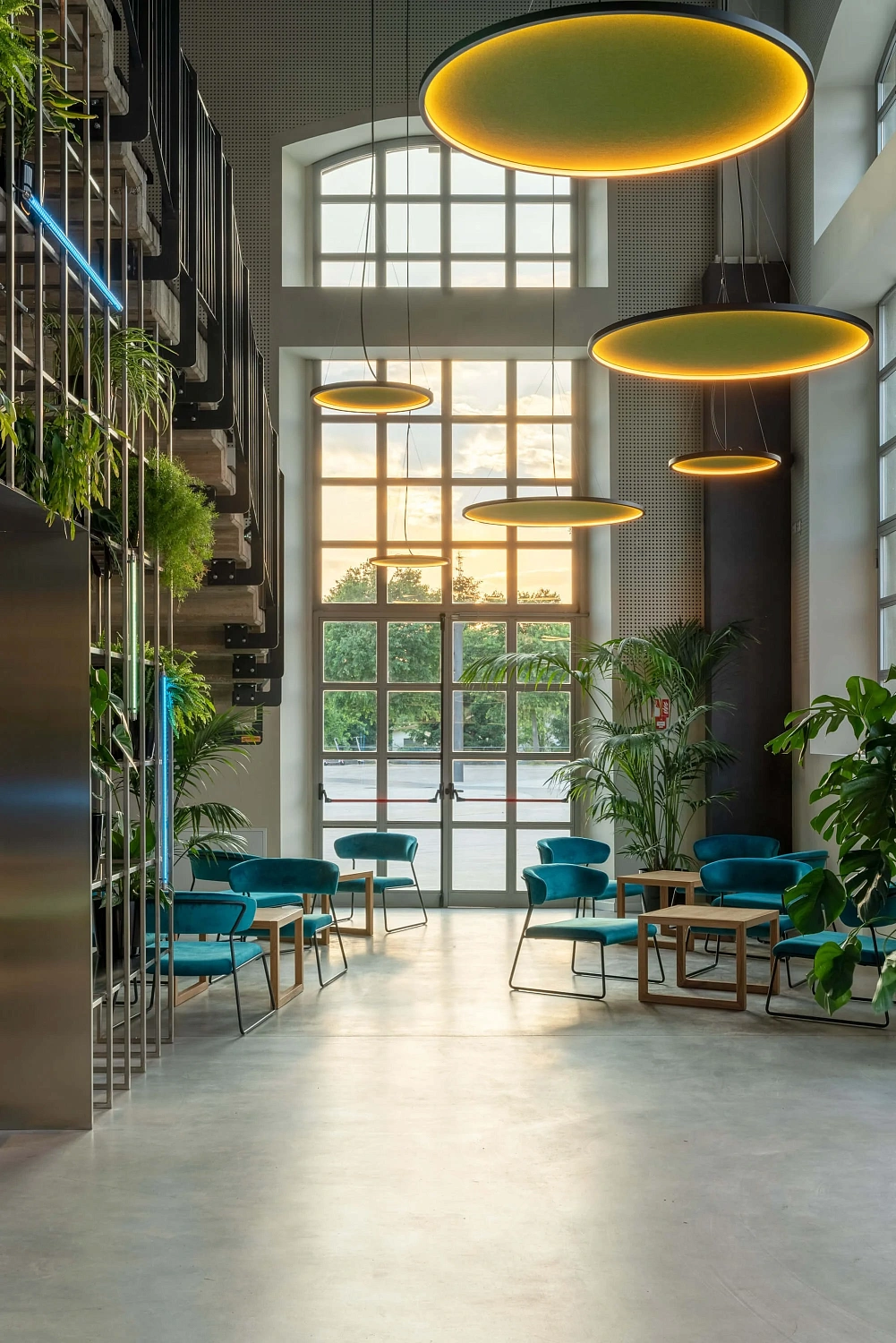 Освещение кафе: как создать правильную атмосферу для гостей