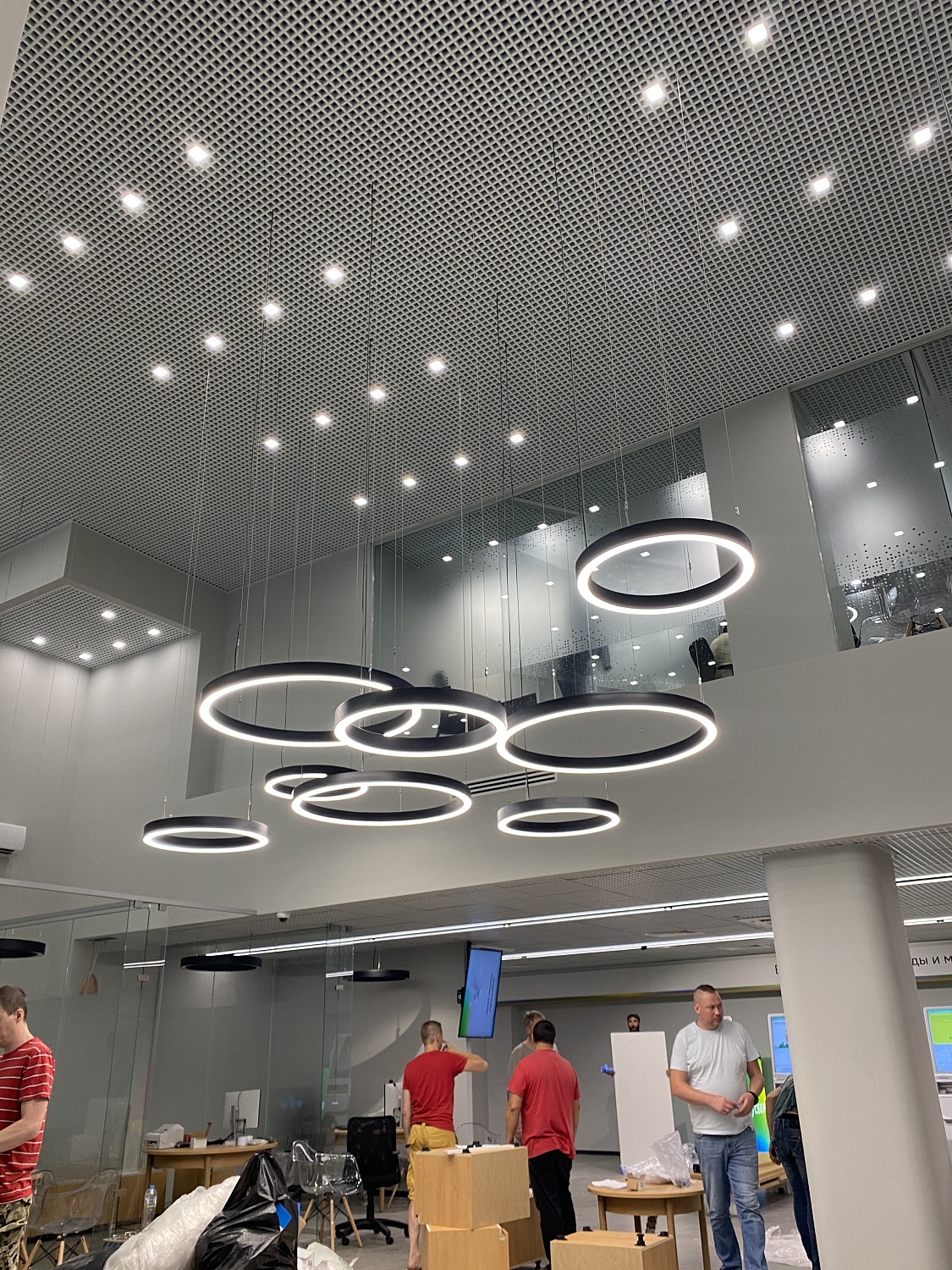 Освещение отделения Сбера в ТЦ «Галерея», Санкт-Петербург